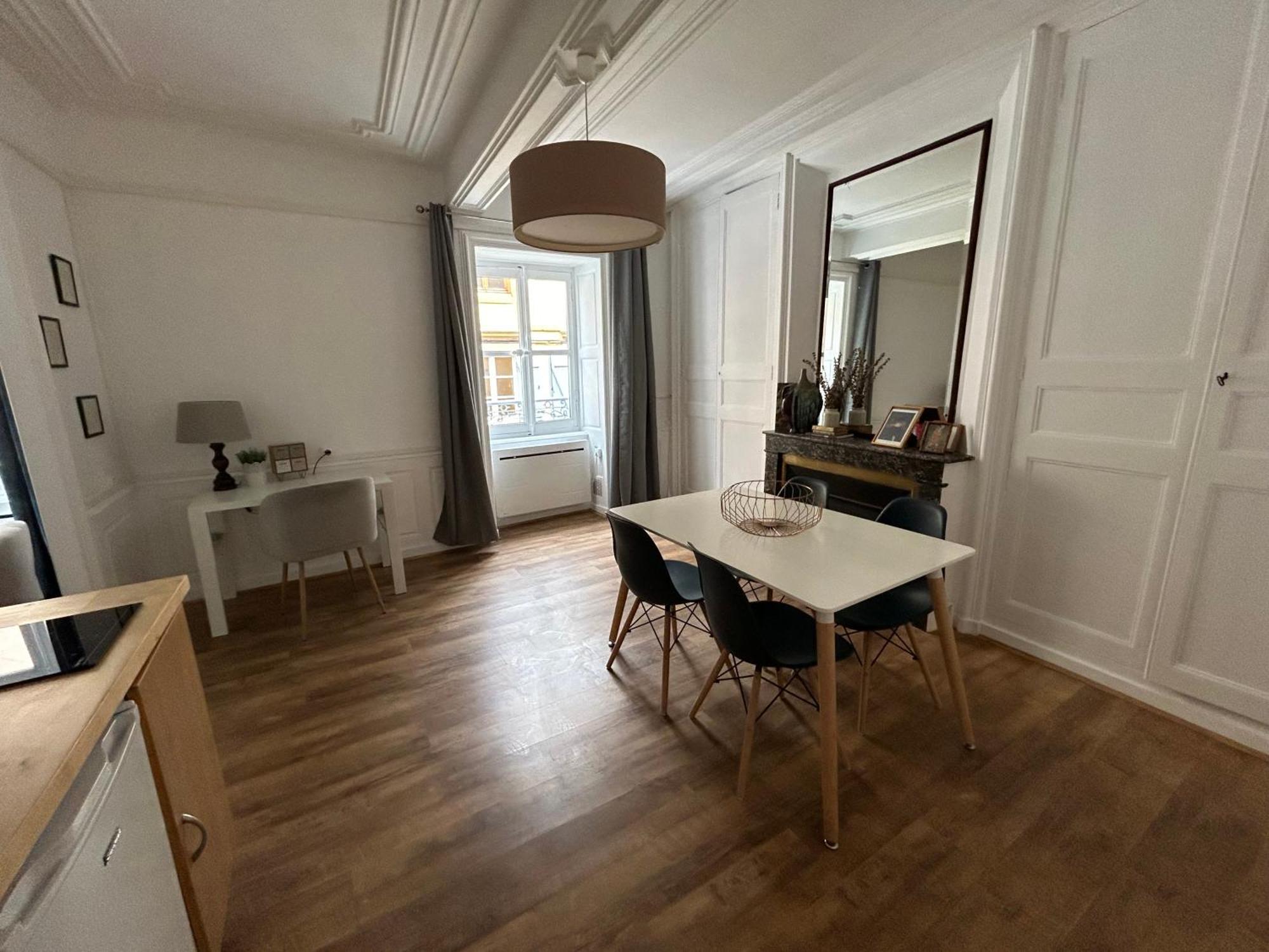Appartement Cosy Charme Ancien Thizy-les-Bourgs Exteriör bild